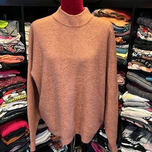 Peach sweater. Leith. Xl